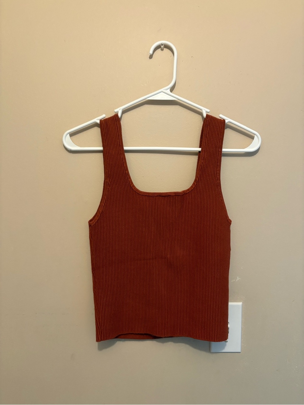Abercrombie & Fitch Ribbed Tank Top in Rust - Picture 3 of 3